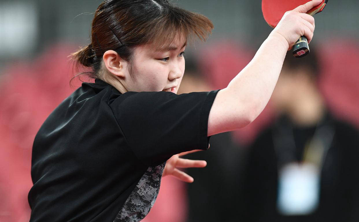 硬地滚球是 硬地滚球是